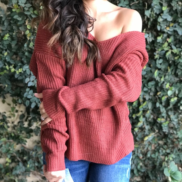 Twist Back Sweater - Picture 4 of 8